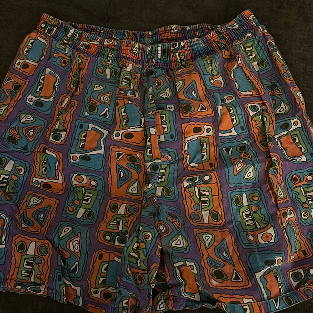 Vintage 80’s Athletic Works shorts with awesome design.